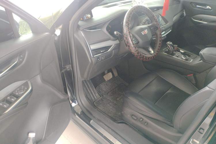 Used Cadillac XT4 2018 28T Two-Wheel Drive Leading Version Driver Seat