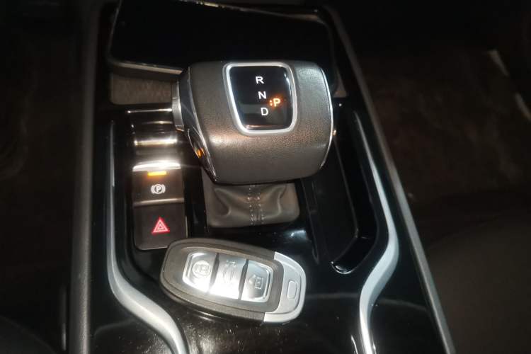 Used Hongqi E-QM5 2022 431 km Charge & Enjoy Edition
