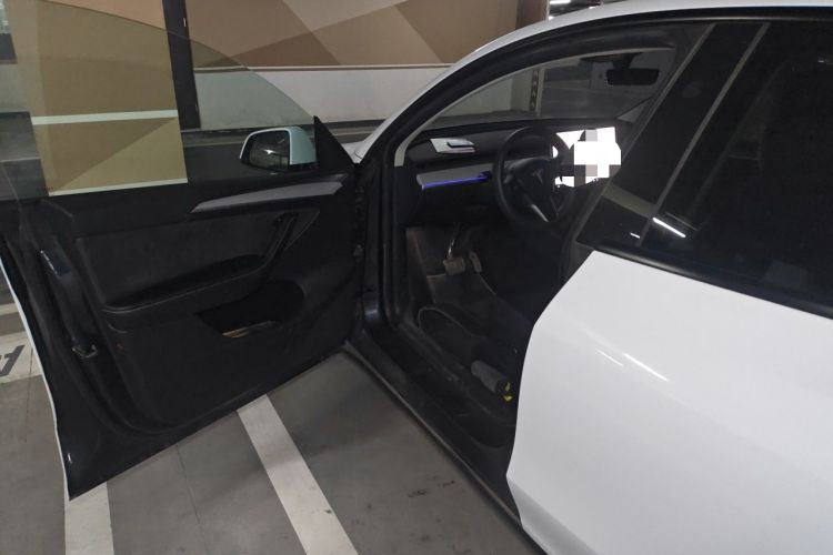 Used Tesla Model Y 2024 Rear-Wheel-Drive Version
