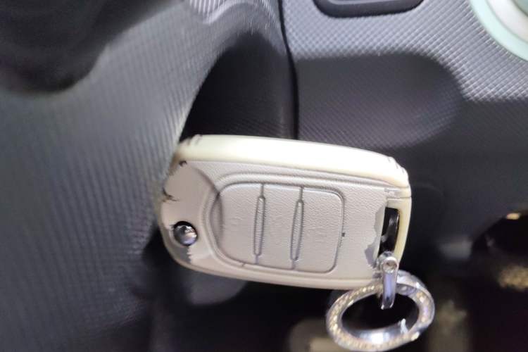 Used Wuling Hongguang MINIEV 2021 Macaron Premium Model – Lithium-NMC