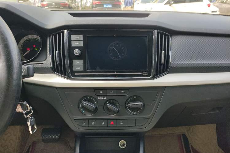 Used Skoda Kamiq 2018 1.5L Automatic Standard Version China V Emission Standard Audio And AC Panel