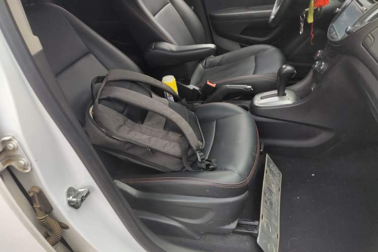 Used Chevrolet Trax 2014 1.4T Automatic Two-Wheel Drive Comfort Version Right Front Seat