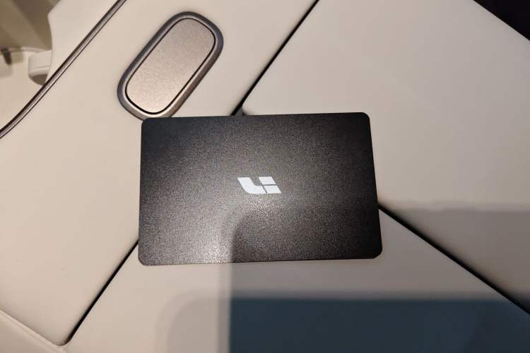 Used Li Auto i6 2025 Model Four-Wheel-Drive Standard Type Vehicle Key