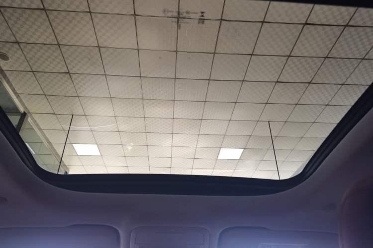 Used Lincoln Nautilus 2023 2.0T All-Wheel-Drive Luxury Hybrid Edition Headliner