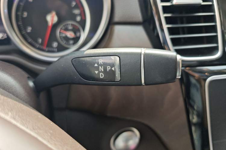 Used Mercedes-Benz GLE 2016 GLE 320 4MATIC Luxury Model Gear Lever