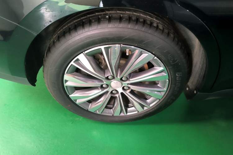 Used Hongqi E-QM5 2022 431 km Charge & Enjoy Edition
