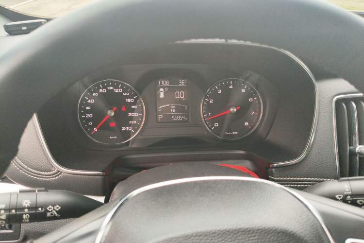 Used Roewe RX5 2016 20T Two-Wheel Drive Automatic Internet Smart Edition Instrument Cluster