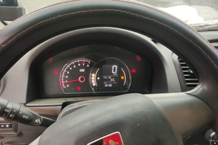 Used Roewe 350 2013 350S 1.5L Manual Xunchi Edition
