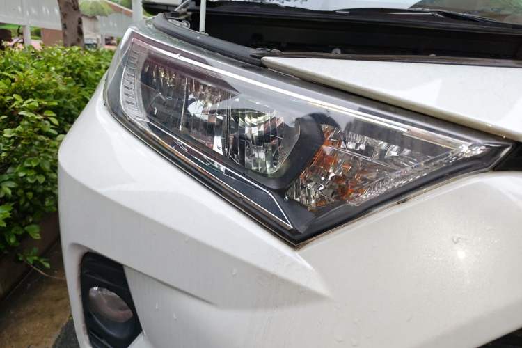 Used Toyota RAV4 2021 2.0L CVT Two-Wheel Drive Fashion PLUS Edition Right Front Headlight