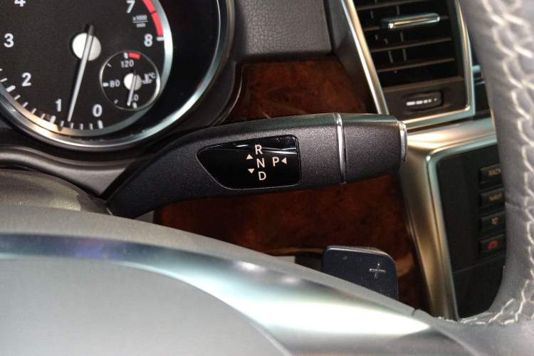 Used Mercedes-Benz M-Class 2014 ML 400 4MATIC Dynamic Model
