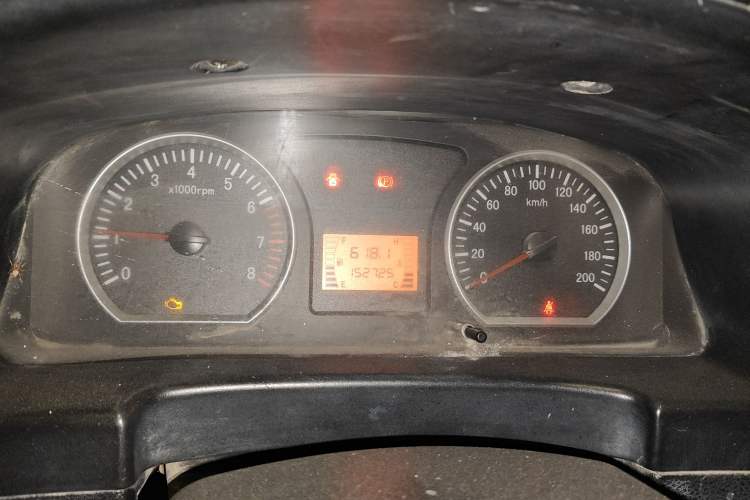 Used FORTHING Lingzhi 2013 V3 1.5L 5-Seat Standard Model I
