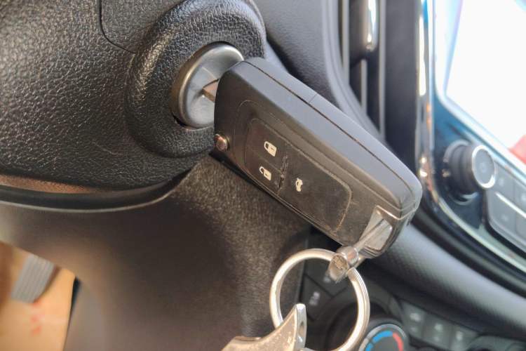 Used Chevrolet Monza 2020 Light Hybrid Redline 320T Dual-Clutch Joyful Edition Interior 1