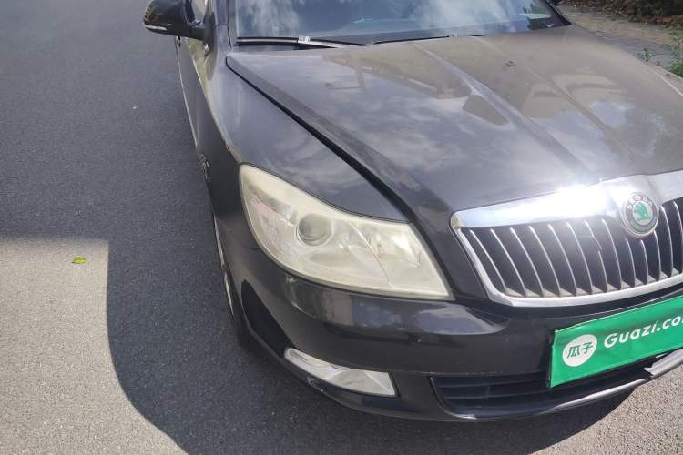 Used Skoda Octavia 2013 1.6L Manual Yijun Edition Right Front Headlight