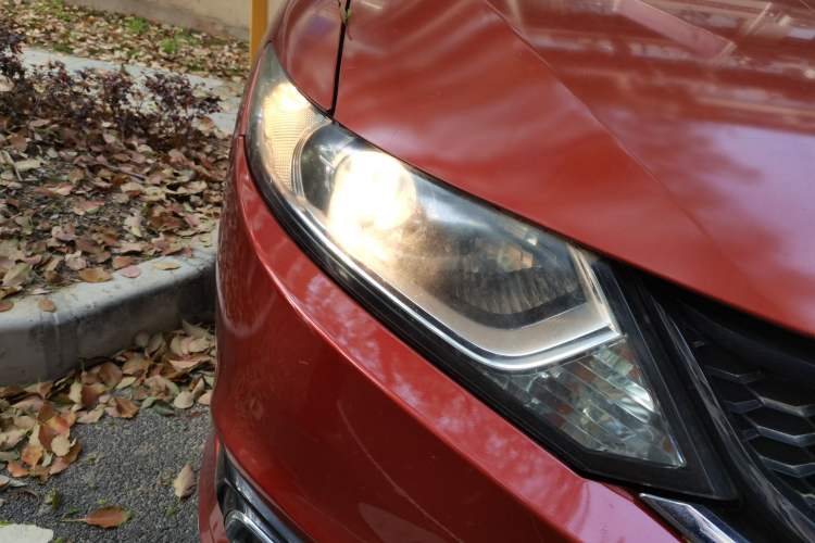 Used Honda Jade 2014 1.8L CVT Luxury Edition 5 seats Right Front Headlight