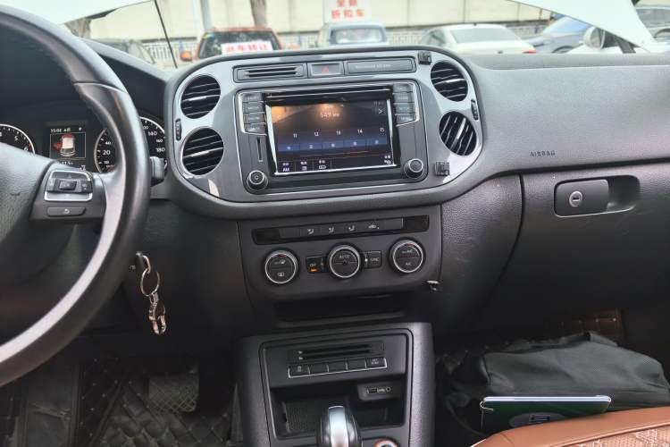 Used Volkswagen Tiguan 2016 2.0 TSI Four-Wheel Drive Standard Version
