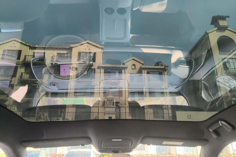 Used XPeng G9 2025 680 Ultra-Long Range All-Wheel Drive Max Headliner