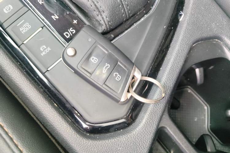 Used Volkswagen Tharu 2022 280TSI Two-Wheel-Drive Luxury Edition