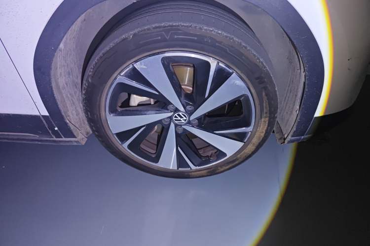 Used Volkswagen ID.6 X 2021 1st Edition ID. First Impression Edition Right Front Wheel Hub