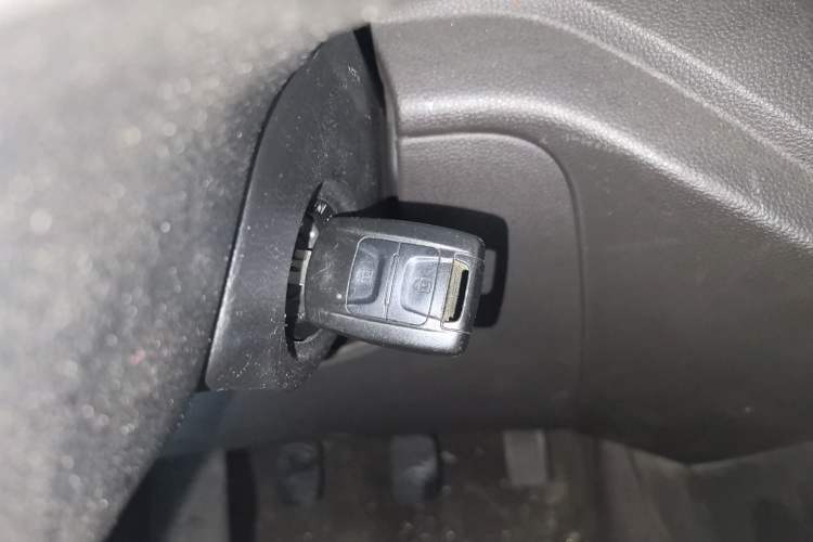 Used Wuling Hongguang V 2019 1.5L Jingqu Version China VI LAR Vehicle Key