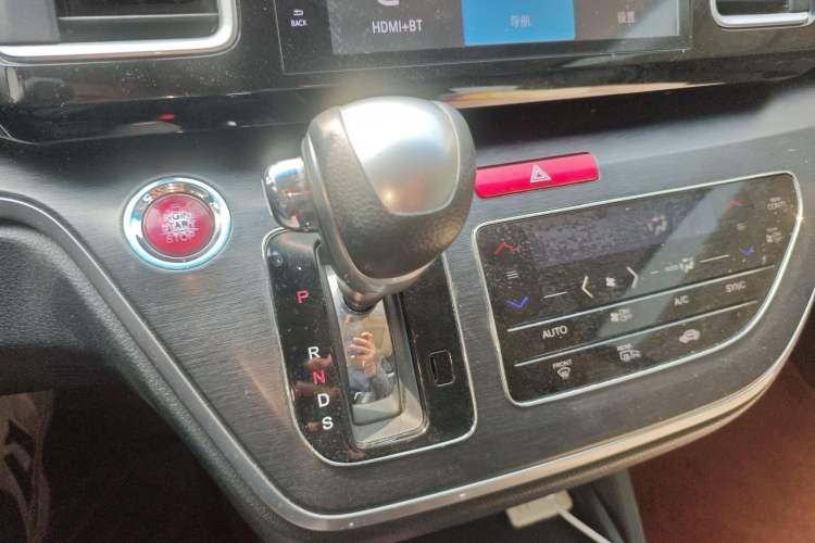 Used Honda Elysion 2016 2.4L Luxury Edition
