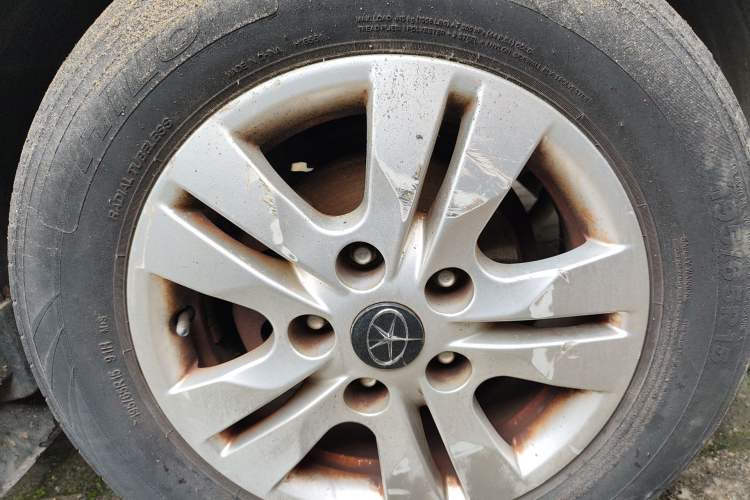 Used JAC Refine M3 2015 Maker Edition 1.6L Luxury Version Right Front Wheel Hub