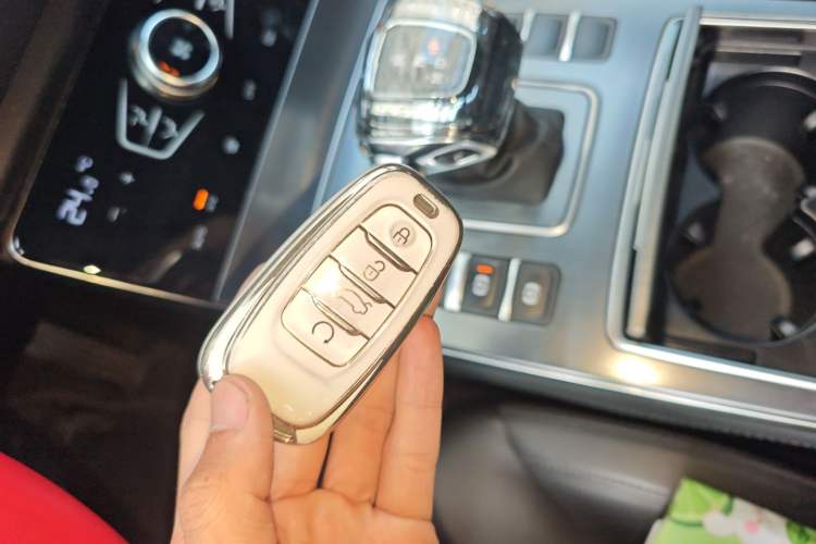 Used Hongqi H5 2020 1.8T Automatic ZhiLian QiYun Edition
