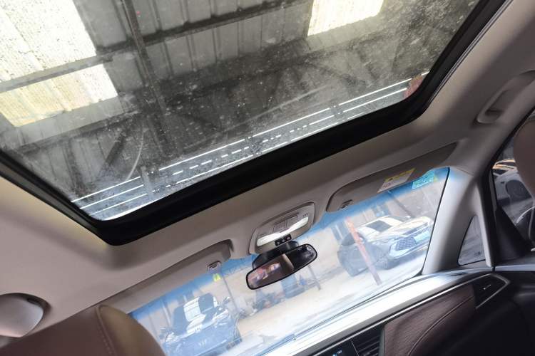 Used Buick GL6 2019 18T 6-Seater Connected Luxury Version China VI Standard Headliner