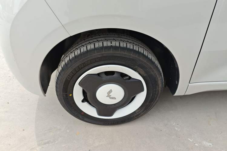 Used Wuling Hongguang MINIEV 2024 3rd Generation 215km Youth Edition Exterior 4