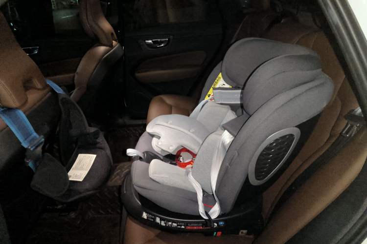 Used Volvo XC60 2019 T5 4x4 Smart Edition China V Standard