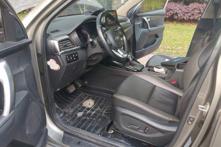 Used Kia Sportage R 2018 2.0L Automatic Smart Luxury Version China V Standard Driver Seat