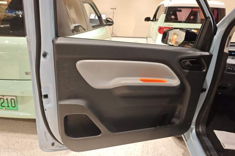 Used Wuling Hongguang MINIEV 2022 Easy Version Lithium Iron Phosphate