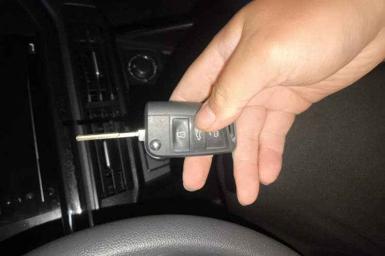 Used Volkswagen Lavida 2023 New Sharp 1.5L Automatic Excellent New Edition
