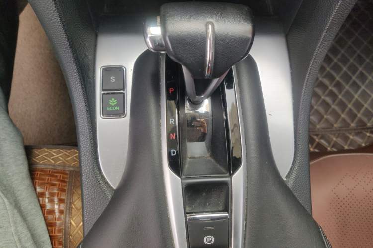 Used Honda Avancier 2017 240TURBO Two-Wheel Drive Comfort Version Gear Lever