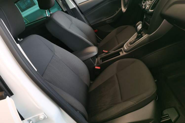 Used Ford Focus 2018 Hatchback Classic 1.6L Automatic Comfort Plus SmartDrive Edition