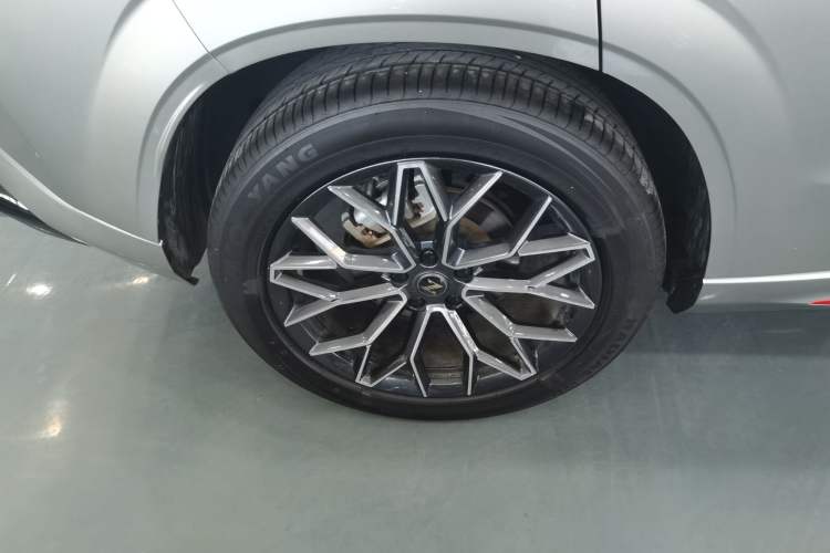 Used CHANGAN OSHAN Z6 2022 Blue Whale 1.5T DCT Smart Edition Urban Version Exterior 5