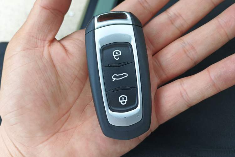 Used Geely Galaxy Panda 2025 210km Panda Rider Interior 1