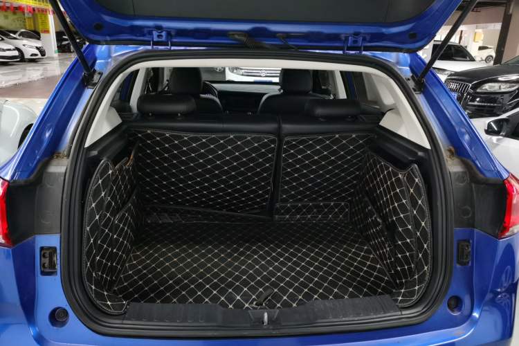 Used Haval H2s 2017 Blue Label 1.5T Dual-Clutch Elite Model Trunk