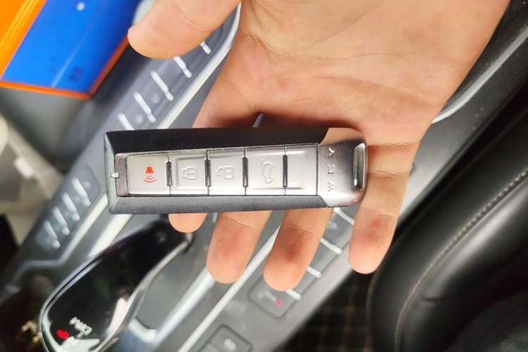 Used Wey VV6 2021 2.0T All-Wheel Drive Zhiyu+