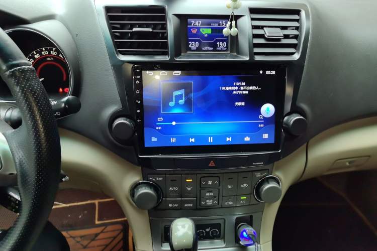 Used Toyota Highlander 2011 2.7L Two-Wheel Drive 7-Seater Luxury Edition