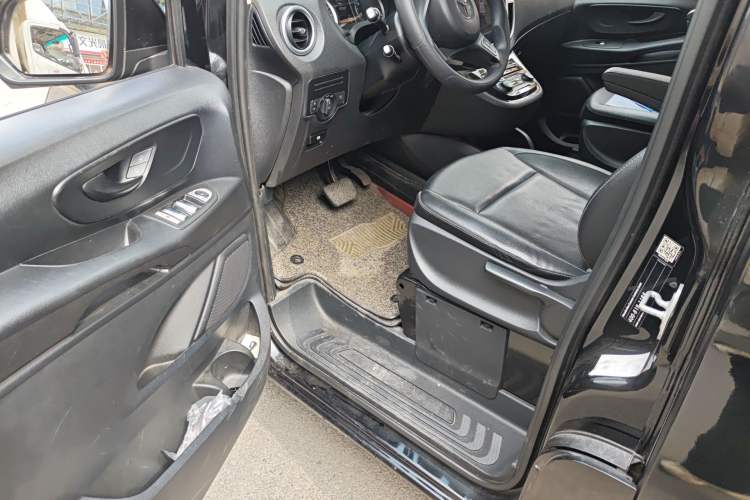 Used Mercedes-Benz Vito 2020 2.0T Elite Version 7 Seats Driver Seat