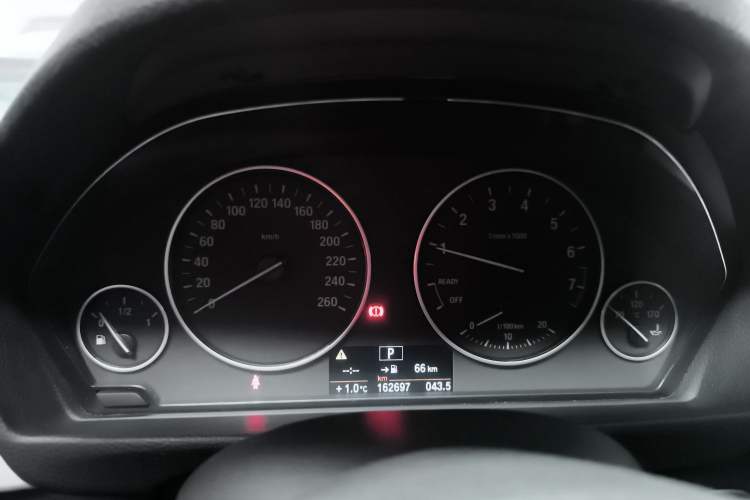 Used BMW 3 Series 2014 320Li Fashion Model
