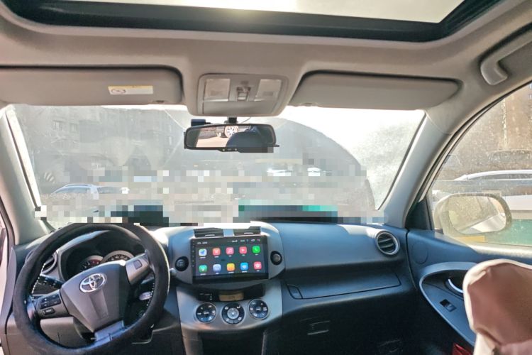 Used Toyota RAV4 2012 Luxurious 2.4L Automatic 4x4 with Stylish Features
