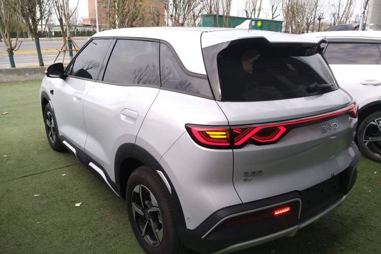 Used BYD Yuan UP 2025 Intelligent Driving Version 401 km Leading Edition