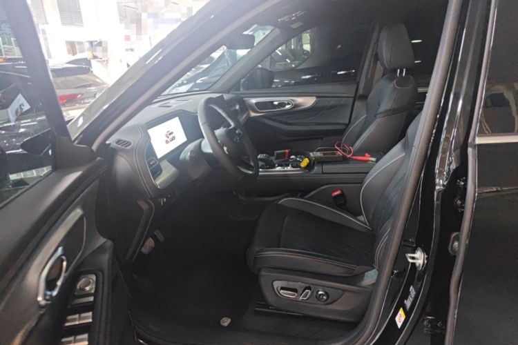 Used GAC Trumpchi GS8 2025 Linghang Series 2.0 TGDI Four-Wheel-Drive Luxury Edition 5 Seats Driver Seat