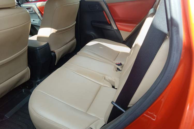 Used Toyota RAV4 2013 2.0L CVT Two-Wheel Drive Urban Edition