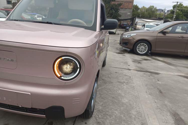 Used Geely Galaxy Panda 2023 Panda Mini 200km Endurance Bear
