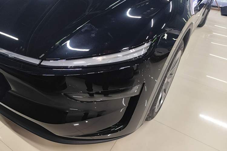 Used Tesla Model Y L 2025 Model Long-Range All-Wheel-Drive Version
