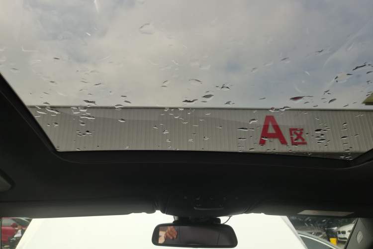 Used Mercedes-Benz GLC 2017 GLC 200 4MATIC
