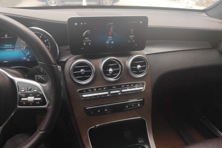 Used Mercedes-Benz GLC 2020 GLC 300 L 4MATIC Dynamic Edition Audio And AC Panel