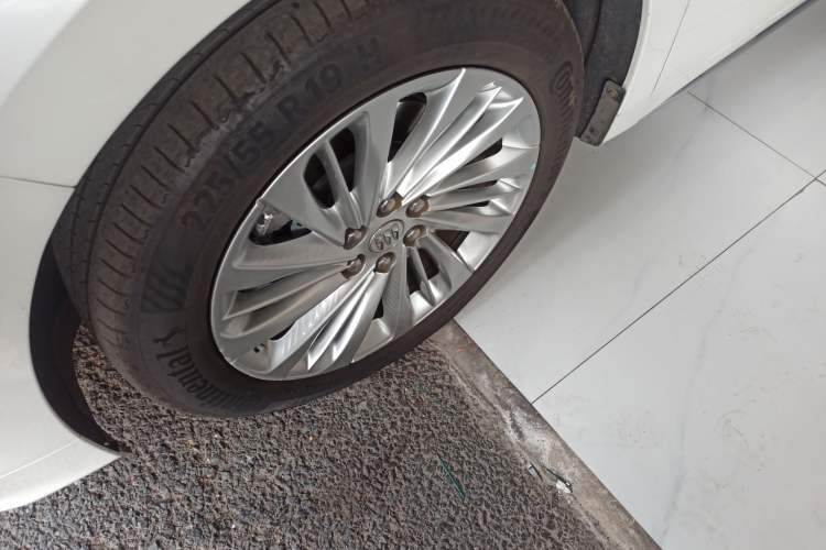 Used Buick Century 2025 2.0T Six-Seater YinShi Edition
